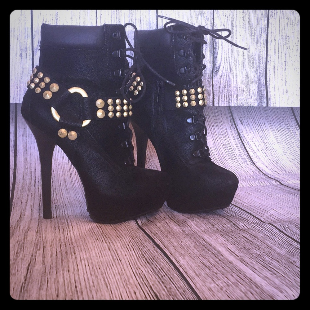 DOLLHOUSE Black 5 1/2" platform heels/booties